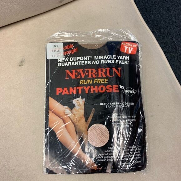 Vintage Nev R Run Pantyhose Small Beige NWT - Picture 1 of 1